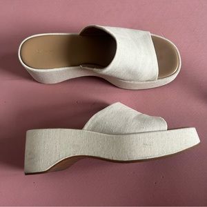 linen flatform sandals in beige